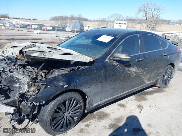 2015 Hyundai Genesis 5.0L with VIN KMHGN4JF2FU026395, listed as a IAAI auction lot 41675475 with 113,174 mi miles. Bid and sale history available at carsss.com. Image 17.