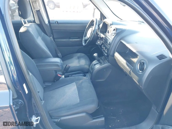 2014 Jeep Patriot Latitude with VIN 1C4NJRFB2ED744425, listed as a IAAI auction lot 41206020 with 158,300 mi miles. Bid and sale history available at carsss.com. Image 5.