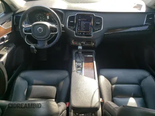 2017 Volvo XC90 Momentum z VIN YV4A22PK5H1153820, wystawiony jako Copart lot #57767795 z przebiegiem 68 668 mil mil oraz Szkoda całkowita • Salvage title. Historia ofert i sprzedaży dostępna na DreamBid. Obrazek 8.