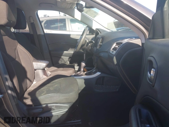 2021 Jeep Compass Sport с VIN 3C4NJCAB5MT572145, выставлен на аукционе IAAI как лот 41415198 с пробегом 27 186 миль миль и . История ставок и продаж доступна на DreamBid. Изображение 5.