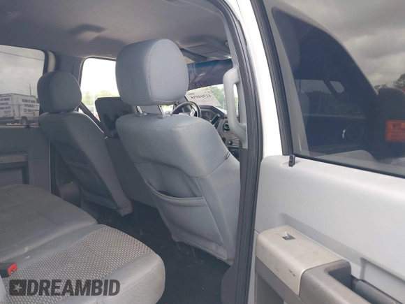 2014 Ford Super Duty F-250 SRW XL with VIN 1FT7W2BT5EEA34333, listed as a IAAI auction lot 41904055 with 200,348 mi miles. Bid and sale history available at carsss.com. Image 8.