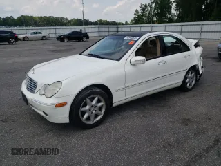 2002 Mercedes-Benz C 230/260/280/320 с VIN WDBRF61J52F263390, выставлен на аукционе Copart как лот 56944505 с пробегом 83 874 миль миль и Списание • Salvage title. История ставок и продаж доступна на DreamBid. Изображение 1.