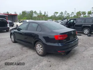 2015 Volkswagen Jetta S с VIN 3VW2K7AJ2FM416007, выставлен на аукционе IAAI как лот 42422725 с пробегом 95 917 миль миль и . История ставок и продаж доступна на DreamBid. Изображение 3.
