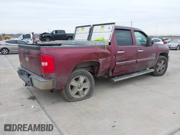 2013 Chevrolet Silverado 1500 LT with VIN 3GCPCSE00DG134583, listed as a IAAI auction lot 41257968 with 231,277 mi miles and . Bid and sale history available at DreamBid. Image 4.