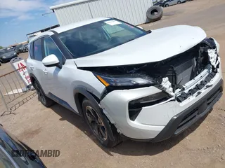 2025 Nissan Rogue SV with VIN 5N1BT3BA4SC796336, listed as a IAAI auction lot 42121637 with 10,193 mi miles. Bid and sale history available at carsss.com. Image 1.