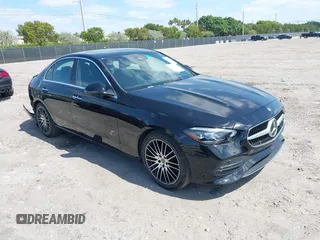 2024 Mercedes-Benz C 300 z VIN W1KAF4GB1RR211353, wystawiony jako IAAI lot #42157722 z przebiegiem 37 653 mil mil oraz . Historia ofert i sprzedaży dostępna na DreamBid. Obrazek 1.
