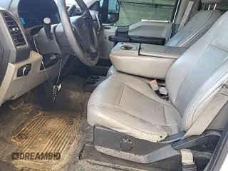 2019 Ford F-250 XL with VIN 1FT7W2B65KEE40165, listed as a IAAI auction lot 42727924 with 182,010 mi miles and . Bid and sale history available at DreamBid. Image 7.