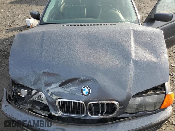 2001 BMW 3 Series 325i with VIN WBAAV33461FU77470, listed as a Copart auction lot 80228054 with 0 mi miles and Salvage Title. Bid and sale history available at carsss.com. Image 13.