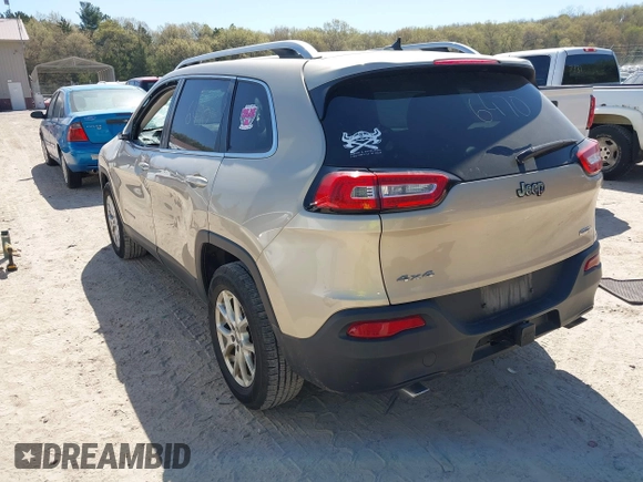 2014 Jeep Cherokee Latitude z VIN 1C4PJMCS3EW197492, wystawiony jako IAAI lot #42216470 z przebiegiem 125 156 mil mil oraz . Historia ofert i sprzedaży dostępna na DreamBid. Obrazek 3.