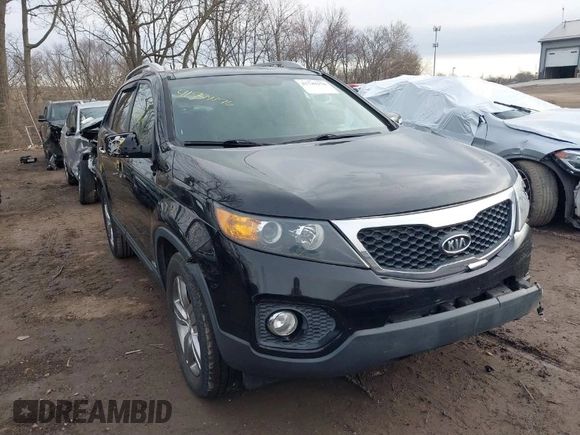 2012 Kia Sorento EX with VIN 5XYKUDA21CG285102, listed as a IAAI auction lot 41749176 with 154,034 mi miles. Bid and sale history available at carsss.com. Image 1.