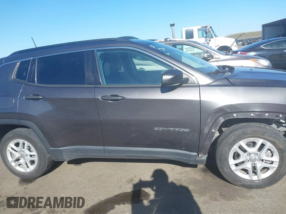 2021 Jeep Compass Sport с VIN 3C4NJCAB5MT572145, выставлен на аукционе IAAI как лот 41415198 с пробегом 27 186 миль миль и . История ставок и продаж доступна на DreamBid. Изображение 14.