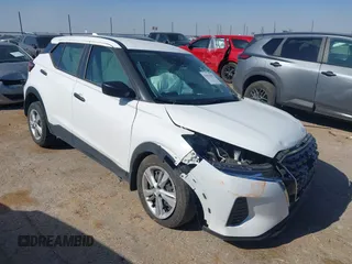 2024 Nissan Kicks S with VIN 3N1CP5BV6RL482829, listed as a IAAI auction lot 42032997 with 22,048 mi miles. Bid and sale history available at carsss.com. Image 1.