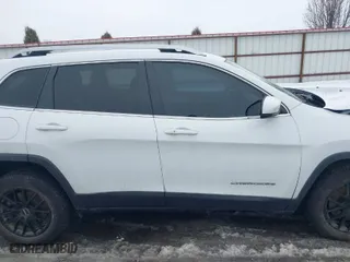 2019 Jeep Cherokee Altitude with VIN 1C4PJLLX9KD416808, listed as a IAAI auction lot 41625084 with 67,544 mi miles. Bid and sale history available at carsss.com. Image 13.