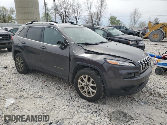2016 Jeep Cherokee Latitude with VIN 1C4PJMCB1GW220495, listed as a Copart auction lot 53967085 with 185,044 mi miles and Clean Title. Bid and sale history available at DreamBid. Image 4.