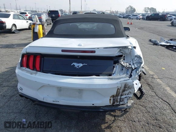 2020 Ford Mustang EcoBoost z VIN 1FATP8UH0L5134222, wystawiony jako IAAI lot #41477417 z przebiegiem 40 698 mil mil oraz . Historia ofert i sprzedaży dostępna na DreamBid. Obrazek 16.
