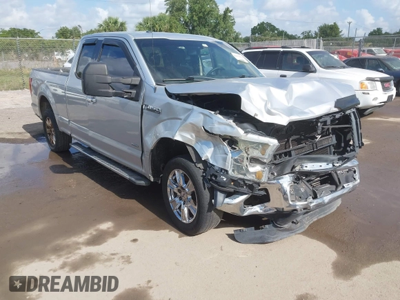 2015 Ford F-150 XL with VIN 1FTEX1CP1FKE81373, listed as a IAAI auction lot 42176024 with 186,808 mi miles. Bid and sale history available at carsss.com. Image 1.
