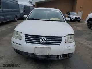 2002 Volkswagen Passat GLS with VIN WVWPD63B02P367932, listed as a Copart auction lot 72458204 with 252,329 mi miles and Salvage Title. Bid and sale history available at carsss.com. Image 5.