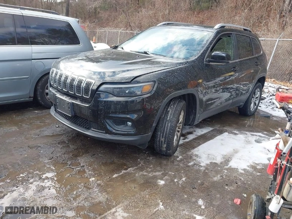 2019 Jeep Cherokee Altitude with VIN 1C4PJMLB0KD319703, listed as a IAAI auction lot 41524781 with 181,625 mi miles. Bid and sale history available at carsss.com. Image 2.