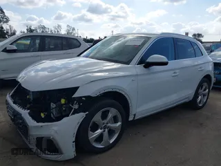 2023 Audi Q5 S line Premium Plus z VIN WA1EAAFY4P2175625, wystawiony jako IAAI lot #41483936 z przebiegiem 14 311 mil mil oraz . Historia ofert i sprzedaży dostępna na DreamBid. Obrazek 15.