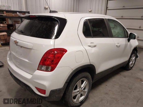 2020 Chevrolet Trax LS z VIN KL7CJKSB0LB318257, wystawiony jako IAAI lot #42080139 z przebiegiem 59 616 mil mil oraz . Historia ofert i sprzedaży dostępna na DreamBid. Obrazek 4.
