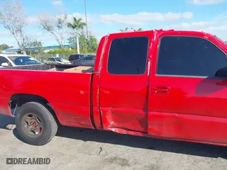 2006 Chevrolet Silverado 1500 LT1 with VIN 2GCEC19V261125337, listed as a IAAI auction lot 41045372 with 288,785 mi miles. Bid and sale history available at carsss.com. Image 13.