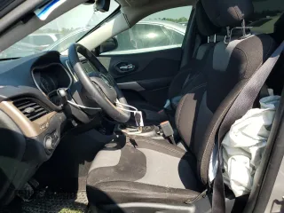 2018 Jeep Cherokee Latitude with VIN 1C4PJLCB8JD553225, listed as a Copart auction lot 45554685 with 81,331 mi miles and Salvage Title. Bid and sale history available at carsss.com. Image 7.