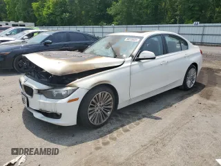 2013 BMW 3 Series 328i xDrive z VIN WBA3B5C55DF592149, wystawiony jako Copart lot #59228605 z przebiegiem Nie podano mil oraz Szkoda całkowita • Salvage title. Historia ofert i sprzedaży dostępna na DreamBid. Obrazek 1.