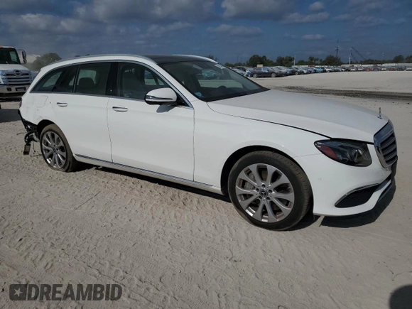 2019 Mercedes-Benz E 450 with VIN WDDZH6JB7KA507533, listed as a Copart auction lot 54134665 with 72,168 mi miles and Non Repairable. Bid and sale history available at DreamBid. Image 4.