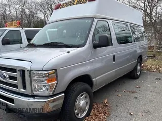 2014 Ford Econoline Cargo Commercial with VIN 1FTNS2EW9EDB18539, listed as a Copart auction lot 56041155 with 188,584 mi miles and Clean Title. Bid and sale history available at carsss.com. Image 2.