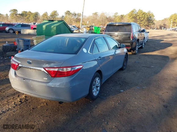 2015 Toyota Camry Hybrid LE with VIN 4T1BD1FK6FU151692, listed as a IAAI auction lot 41674431 with 440,405 mi miles. Bid and sale history available at carsss.com. Image 4.