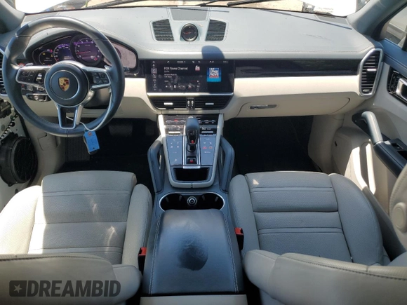 2020 Porsche Cayenne with VIN WP1AA2AY1LDA07598, listed as a Copart auction lot 56995655 with 24,678 mi miles and Salvage title. Bid and sale history available at DreamBid. Image 8.