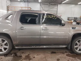 2011 Cadillac Escalade EXT Luxury with VIN 3GYT4MEF4BG222118, listed as a IAAI auction lot 41482082 with 170,555 mi miles. Bid and sale history available at carsss.com. Image 14.