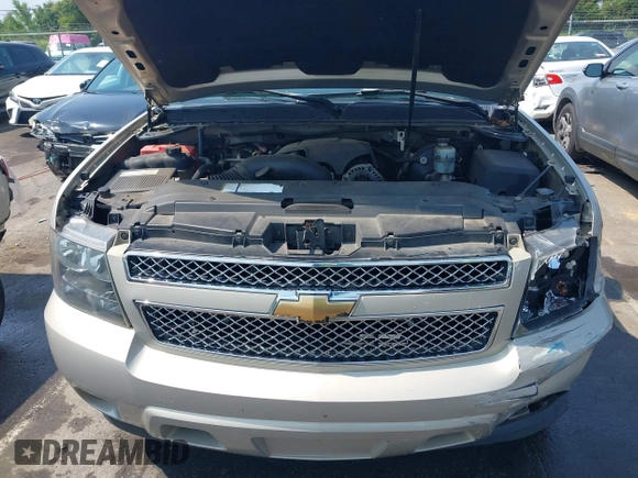 2007 Chevrolet Suburban LT with VIN 3GNFC16027G260735, listed as a IAAI auction lot 42584003 with 177,628 mi miles and . Bid and sale history available at DreamBid. Image 10.