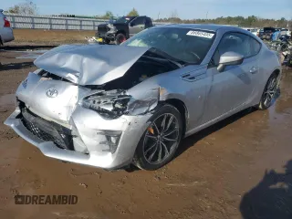 2020 Toyota 86 GT with VIN JF1ZNAE17L8753875, listed as a Copart auction lot 88865405 with 33,659 mi miles and Salvage Title. Bid and sale history available at carsss.com. Image 1.