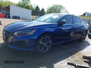 2023 Nissan Altima SR z VIN 1N4BL4CV0PN345188, wystawiony jako IAAI lot #42034378 z przebiegiem 65 305 mil mil oraz . Historia ofert i sprzedaży dostępna na DreamBid. Obrazek 14.