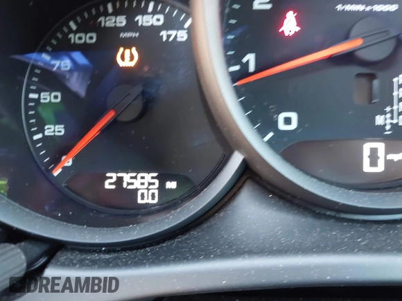 2020 Porsche Macan z VIN WP1AA2A54LLB12809, wystawiony jako IAAI lot #42189574 z przebiegiem 27 585 mil mil oraz . Historia ofert i sprzedaży dostępna na DreamBid. Obrazek 7.