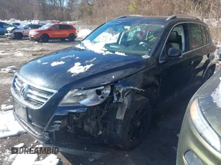 2011 Volkswagen Tiguan SE with VIN WVGBV7AXXBW511550, listed as a IAAI auction lot 41630804 with 99,967 mi miles and . Bid and sale history available at DreamBid. Image 17.