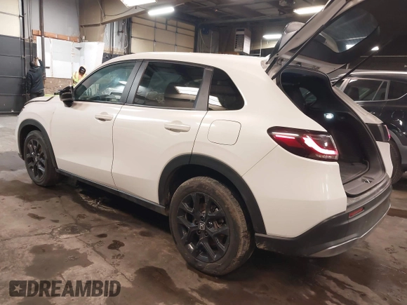 2024 Honda HR-V Sport with VIN 3CZRZ2H57RM734230, listed as a IAAI auction lot 41595087 with 15,272 mi miles. Bid and sale history available at carsss.com. Image 3.