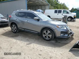 2017 Nissan Rogue S z VIN JN8AT2MT2HW404698, wystawiony jako Copart lot #58554905 z przebiegiem 146 650 mil mil oraz Szkoda całkowita • Salvage title. Historia ofert i sprzedaży dostępna na DreamBid. Obrazek 4.