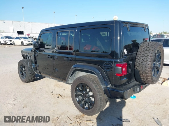 2021 Jeep Wrangler Unlimited Sahara with VIN 1C4JJXP68MW863992, listed as a IAAI auction lot 40618902 with 30,112 mi miles and . Bid and sale history available at DreamBid. Image 3.
