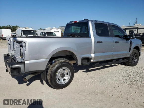 2024 Ford Super Duty F-250 SRW XL with VIN 1FT8W2BA5REC59750, listed as a Copart auction lot 48679475 with 2,724 mi miles and Salvage Title. Bid and sale history available at carsss.com. Image 3.
