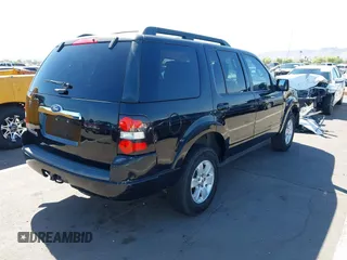 2010 Ford Explorer XLT z VIN 1FMEU6DE6AUA59210, wystawiony jako IAAI lot #41999624 z przebiegiem 131 373 mil mil oraz . Historia ofert i sprzedaży dostępna na DreamBid. Obrazek 4.
