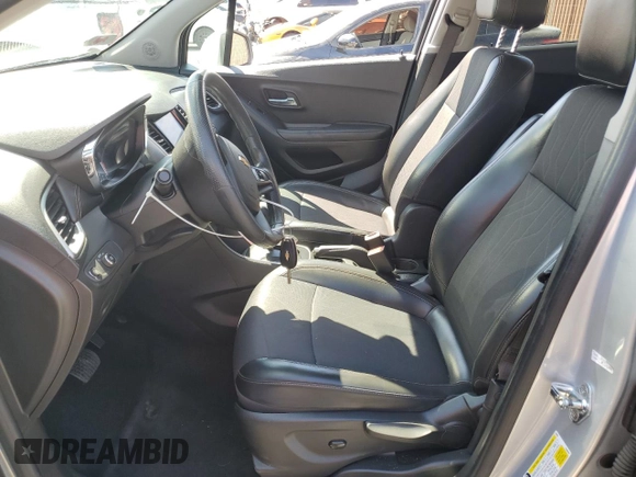 2021 Chevrolet Trax LT with VIN KL7CJPSB2MB330750, listed as a Copart auction lot 54090195 with 112,118 mi miles and Clean Title. Bid and sale history available at carsss.com. Image 7.
