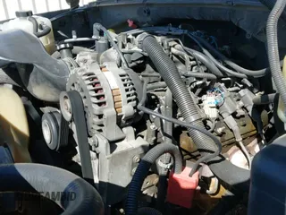 2000 GMC Yukon XL SLT z VIN 3GKFK16T5YG195519, wystawiony jako IAAI lot #41828032 z przebiegiem 275 626 mil mil oraz . Historia ofert i sprzedaży dostępna na DreamBid. Obrazek 15.