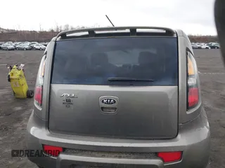 2011 Kia Soul + with VIN KNDJT2A28B7252161, listed as a IAAI auction lot 41908261 with 279,352 mi miles. Bid and sale history available at carsss.com. Image 16.
