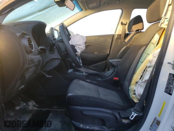 2021 Hyundai Kona SE z VIN KM8K1CAA8MU657962, wystawiony jako Copart lot #49320805 z przebiegiem 84 977 mil mil oraz Szkoda całkowita • Salvage title. Historia ofert i sprzedaży dostępna na DreamBid. Obrazek 7.