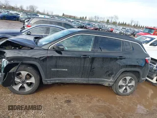 2020 Jeep Compass Latitude with VIN 3C4NJDBB1LT112676, listed as a IAAI auction lot 41651583 with 73,528 mi miles. Bid and sale history available at carsss.com. Image 14.