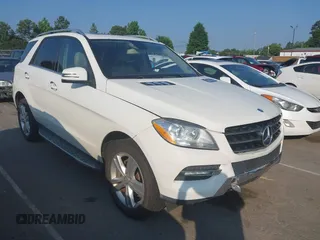 2013 Mercedes-Benz M 350 z VIN 4JGDA5HB8DA119427, wystawiony jako IAAI lot #42365130 z przebiegiem 163 132 mil mil oraz . Historia ofert i sprzedaży dostępna na DreamBid. Obrazek 1.