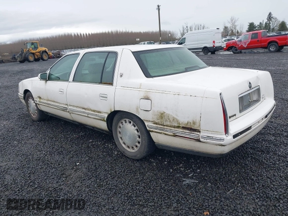1999 Cadillac DeVille z VIN 1G6KD54Y5XU768072, wystawiony jako IAAI lot #41777526 z przebiegiem 88 662 mil mil oraz . Historia ofert i sprzedaży dostępna na DreamBid. Obrazek 3.