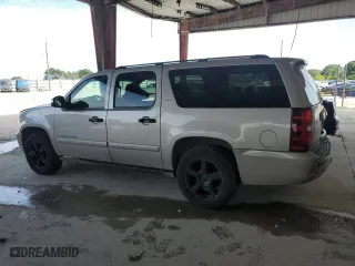 2007 Chevrolet Suburban LTZ with VIN 3GNFC16Y47G267093, listed as a Copart auction lot 77914934 with 188,405 mi miles and Salvage Title. Bid and sale history available at carsss.com. Image 2.